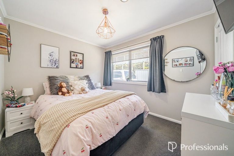 Photo of property in 25 Kendal Grove, Wainuiomata, Lower Hutt, 5014