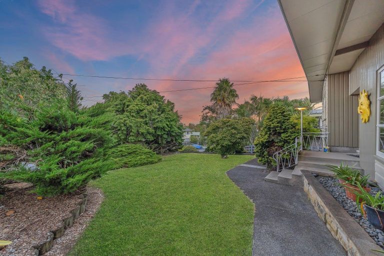 Photo of property in 54 Helvetia Road, Pukekohe, 2120
