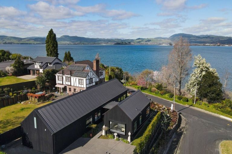 Photo of property in 162 Kawaha Point Road, Kawaha Point, Rotorua, 3010