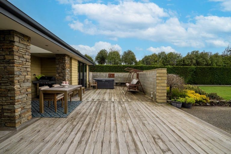 Photo of property in 57 Taiepa Road, Otatara, Invercargill, 9879