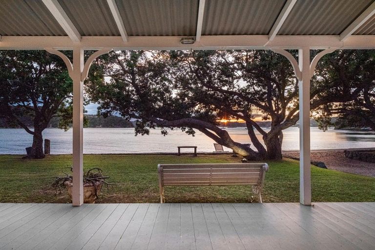 Photo of property in 6 Paine Brown Way, Russell, 0272