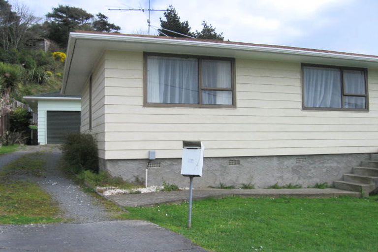 Photo of property in 2/50 Clifford Road, Johnsonville, Wellington, 6037