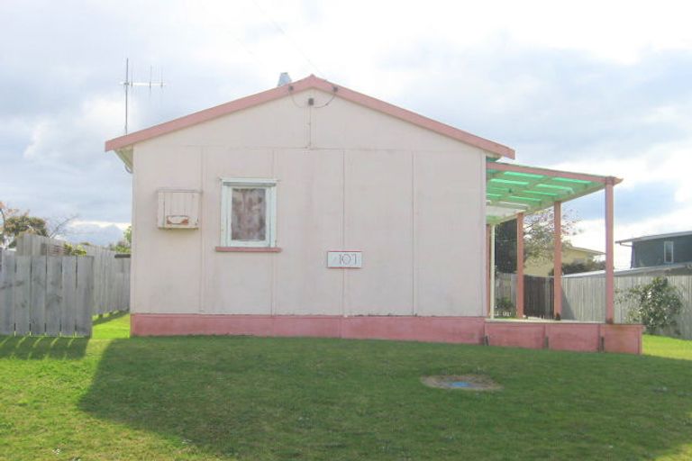 Photo of property in 107a Graham Street, Whangamata, 3620