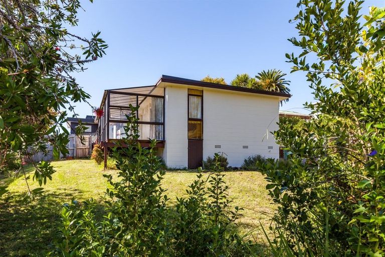 Photo of property in 1/612 Beach Road, Browns Bay, Auckland, 0630