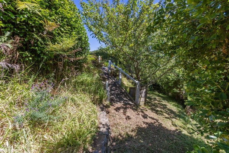 Photo of property in 13 Moana Crescent, Blagdon, New Plymouth, 4310