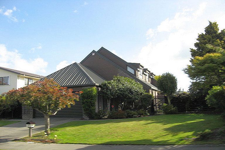 Photo of property in 33 Westmont Street, Ilam, Christchurch, 8041