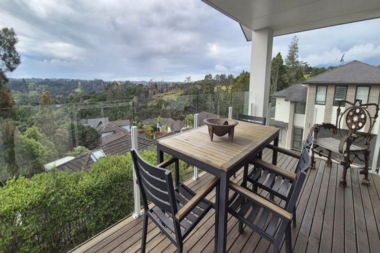 Photo of property in 3 Viridian Lane, Greenhithe, Auckland, 0632