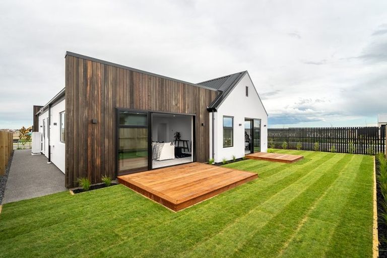 Photo of property in 28 Privet Way, Rolleston, 7678