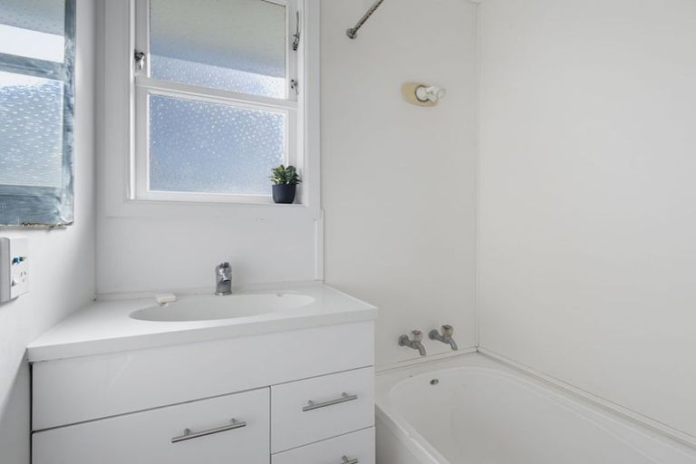 Photo of property in 83 Sunset Road, Mangakakahi, Rotorua, 3015