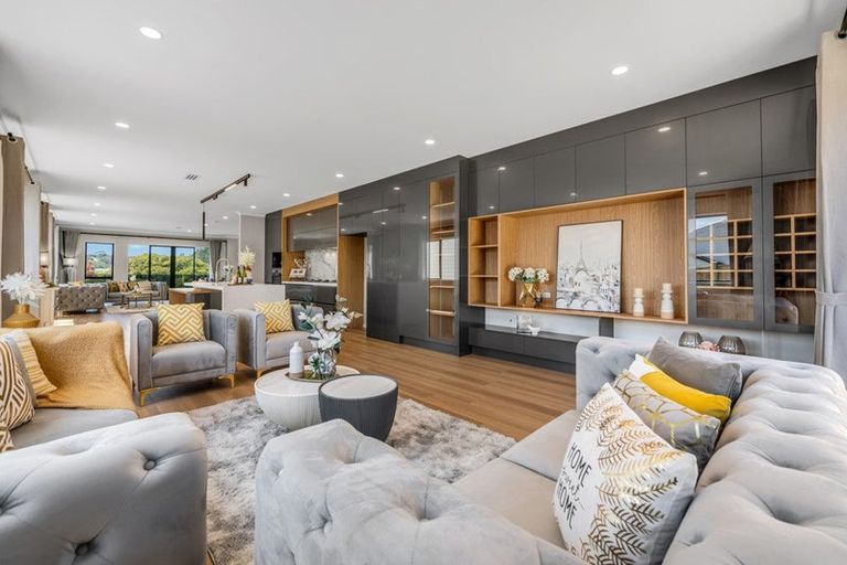 Photo of property in 60 Elevation Street, Flat Bush, Auckland, 2019