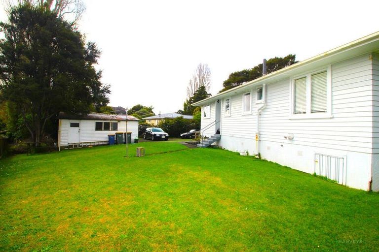 Photo of property in 540a Glenfield Road, Glenfield, Auckland, 0629