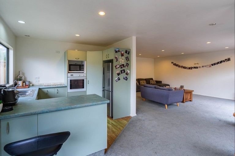 Photo of property in 74b Mazengarb Road, Paraparaumu Beach, Paraparaumu, 5032