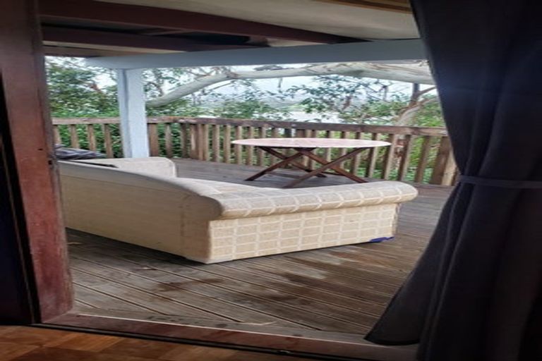 Photo of property in 37 Dakota Avenue, Beach Haven, Auckland, 0626