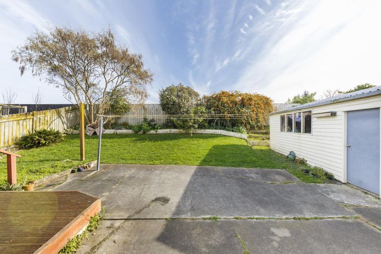 Photo of property in 38 Dalfield Place, Highbury, Palmerston North, 4412