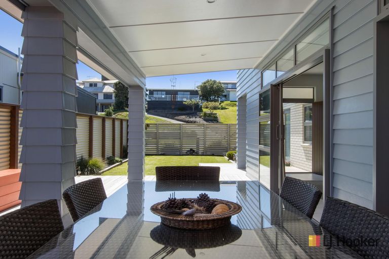 Photo of property in 48 Hanlen Avenue, Waihi Beach, 3611