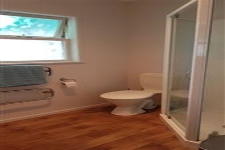 Photo of property in 4/6 Hart Road, Hauraki, Auckland, 0622