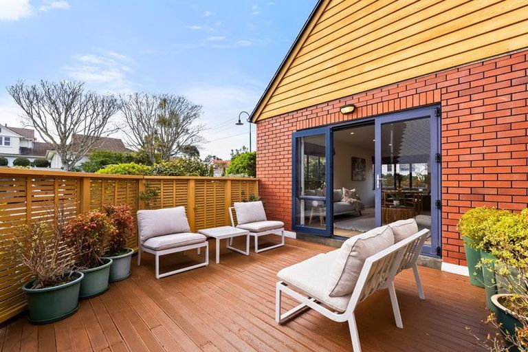 Photo of property in 58 Friend Street, Karori, Wellington, 6012