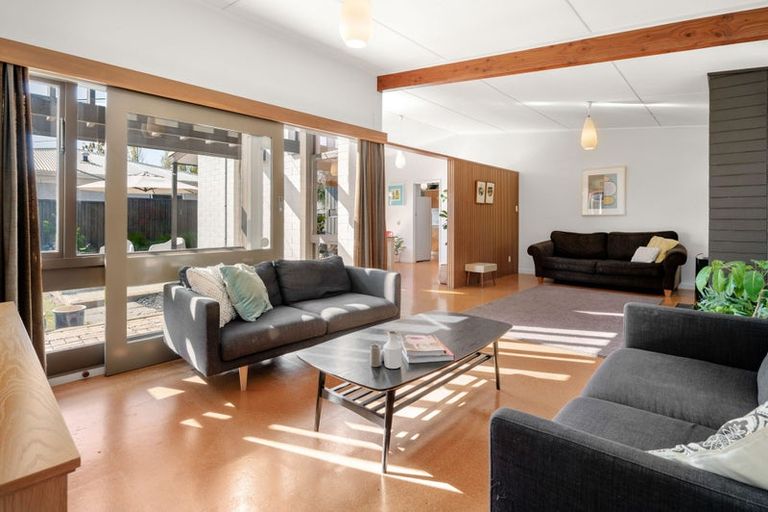 Photo of property in 25 Hillcrest Road, Hillcrest, Hamilton, 3216