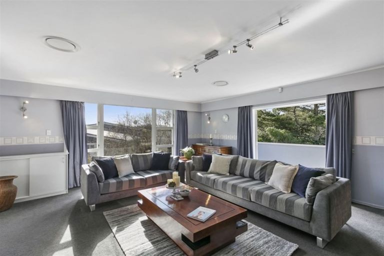 Photo of property in 18 Glen Alton Avenue, Paparangi, Wellington, 6037