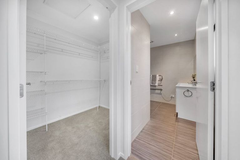 Photo of property in 29 Midhurst Avenue, Henderson, Auckland, 0612