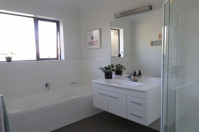 Photo of property in 114 Golf Links Road, Ruatapu, Hokitika, 7883