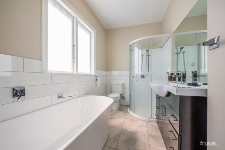 Photo of property in 123 Upper Fitzherbert Road, Wainuiomata, 5373