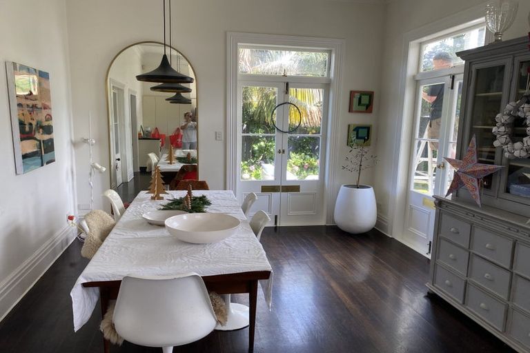 Photo of property in 7 Takarunga Road, Devonport, Auckland, 0624