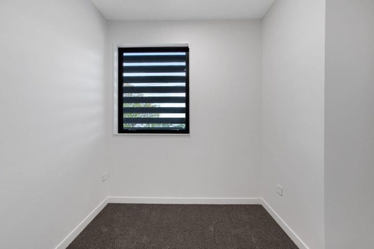 Photo of property in 11/196 Royal Road, Massey, Auckland, 0614