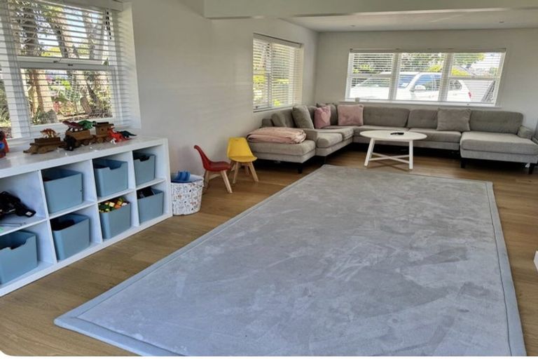 Photo of property in 24 Otakau Road, Milford, Auckland, 0620