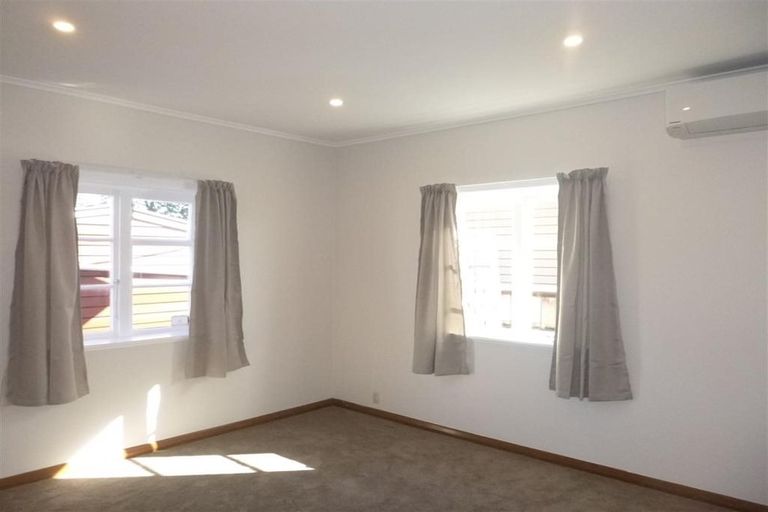 Photo of property in 52 Bell Road, Waiwhetu, Lower Hutt, 5010