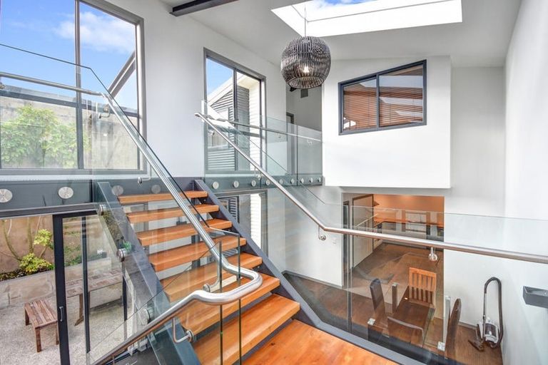 Photo of property in 203 Leith Street, North Dunedin, Dunedin, 9016