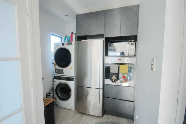 Photo of property in 11 Elvira Place, Ranui, Auckland, 0612