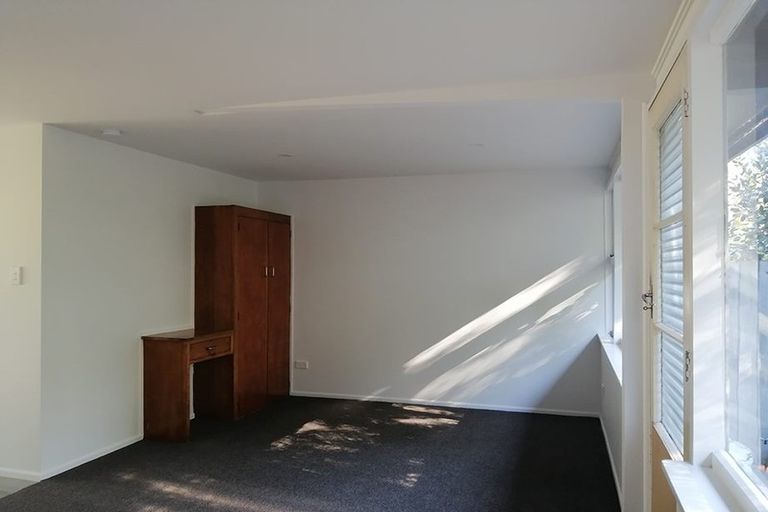 Photo of property in 37 Hillier Place, Spreydon, Christchurch, 8024