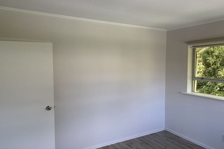 Photo of property in 3/44 Sunnyside Road, Sunnyvale, Auckland, 0612