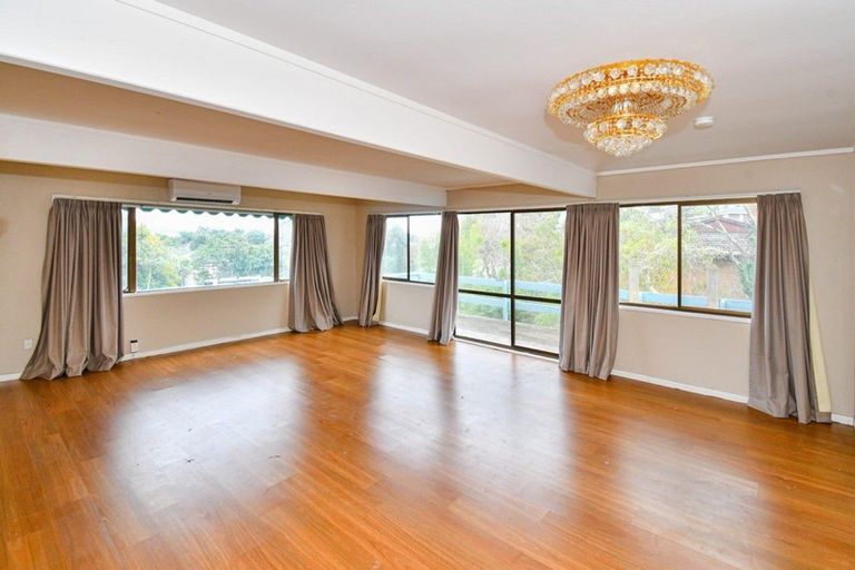 Photo of property in 20 Ganymede Place, Half Moon Bay, Auckland, 2012