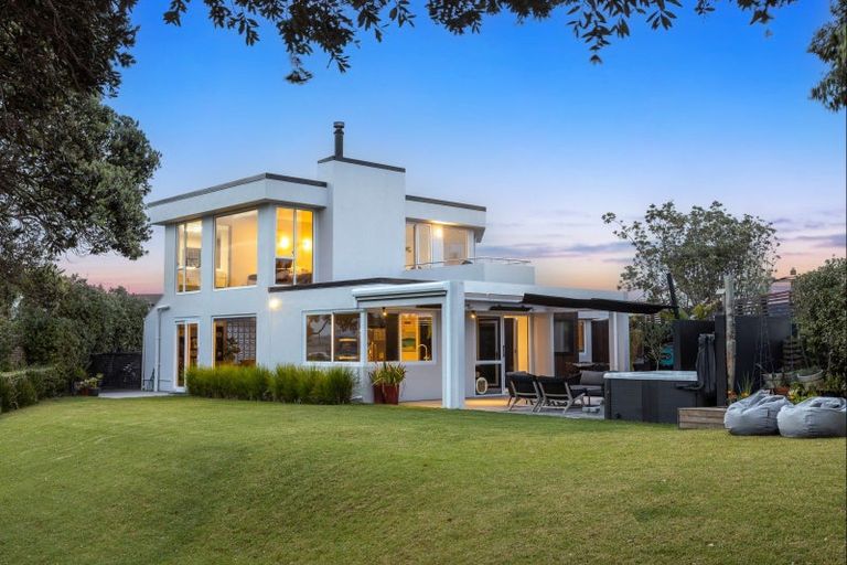 Photo of property in 41a Tiri Road, Manly, Whangaparaoa, 0930