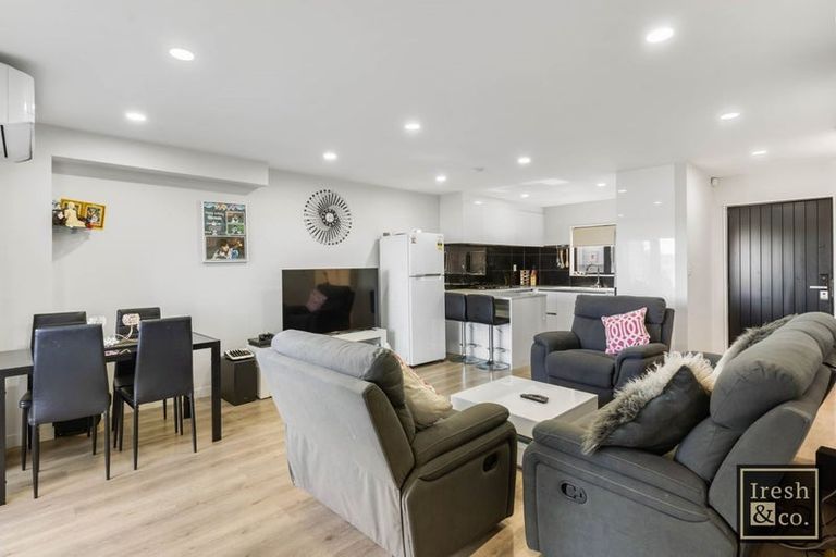 Photo of property in 12 Kohuora Lane, Papatoetoe, Auckland, 2025