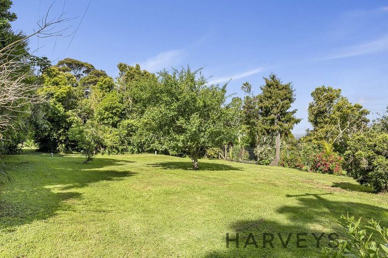 Photo of property in 192 Mountain Road, Henderson Valley, Auckland, 0612