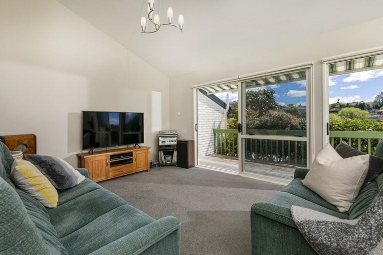 Photo of property in 50 Bayside Drive, Browns Bay, Auckland, 0630