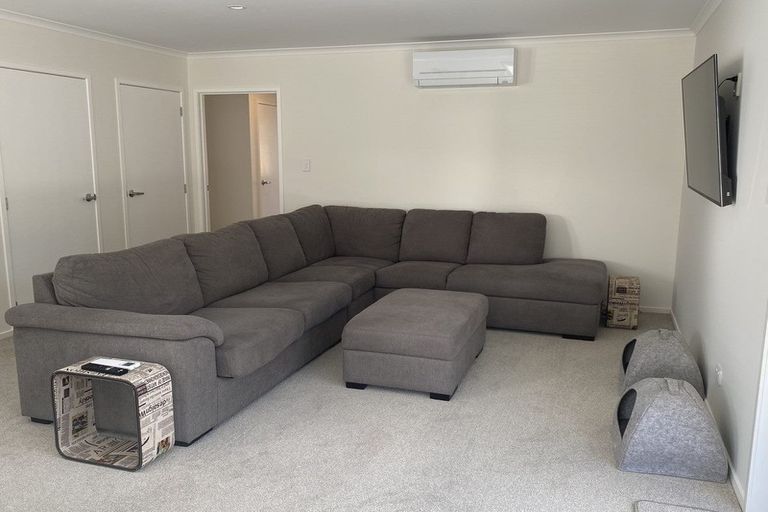 Photo of property in 6 Nukuroa Close, Waitara, 4320