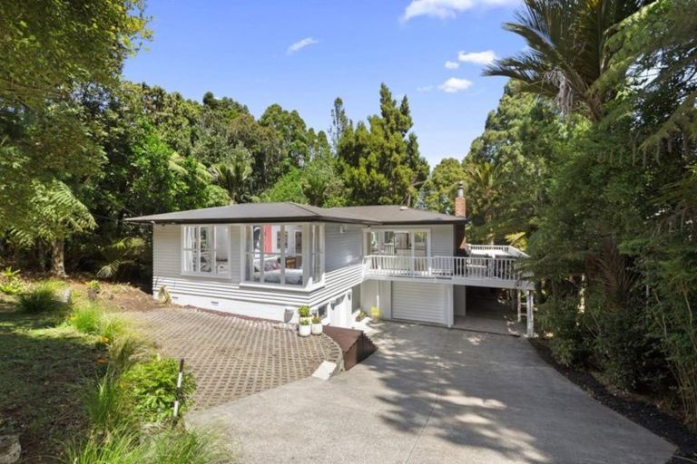 Photo of property in 20 Waima Crescent, Titirangi, Auckland, 0604