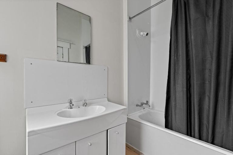 Photo of property in 35 Rodney Street, Georgetown, Invercargill, 9812