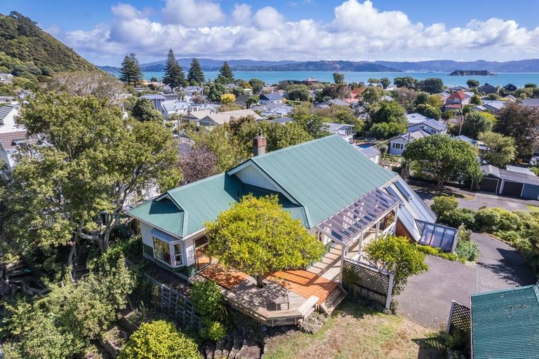 Photo of property in 24 Mahoe Street, Eastbourne, Lower Hutt, 5013