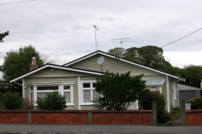 Photo of property in 28 Wakefield Street, Featherston, 5710