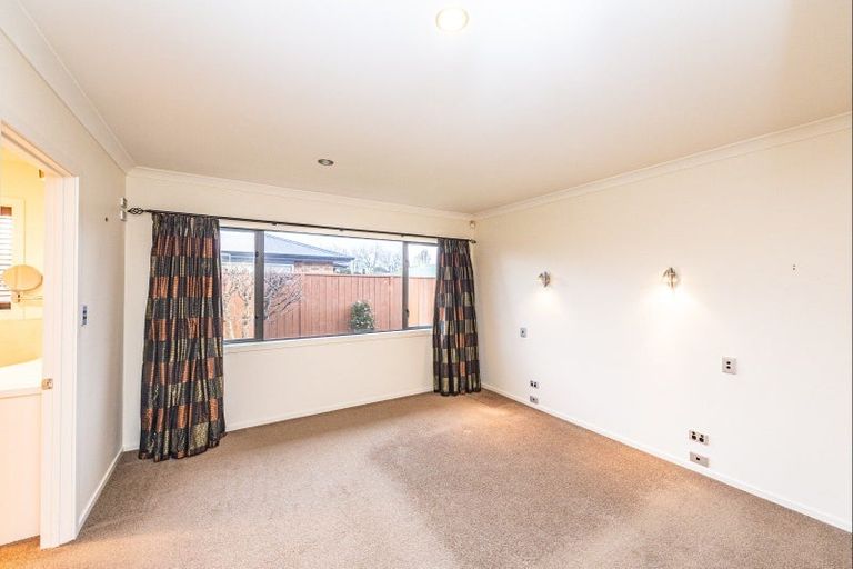 Photo of property in 1 Gilligan Close, College Estate, Whanganui, 4500