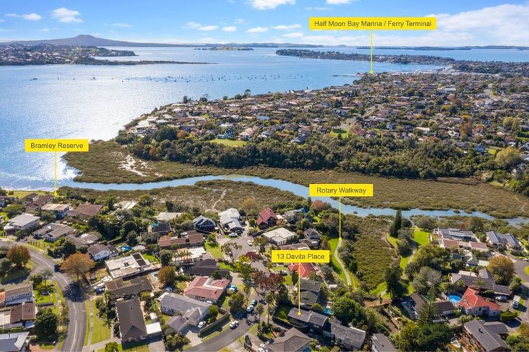 Photo of property in 13 Davita Place, Farm Cove, Auckland, 2012