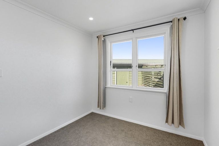 Photo of property in 4 Ross Street, Levin, 5510