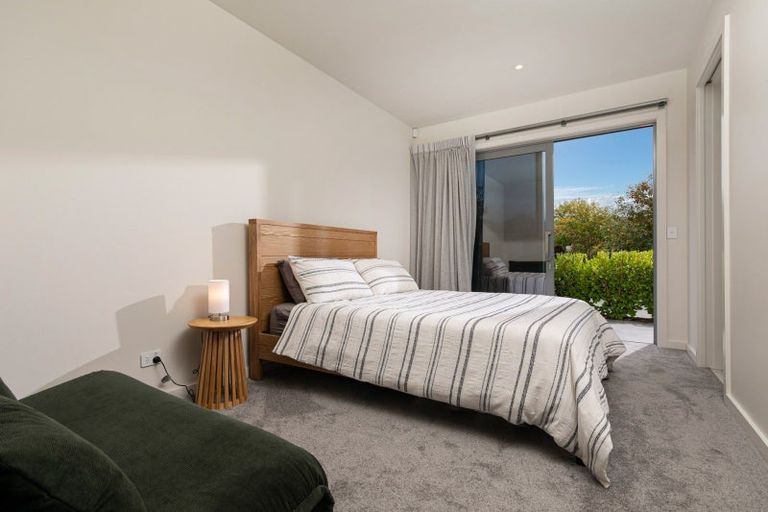Photo of property in 10 Bevan Place, Wanaka, 9305