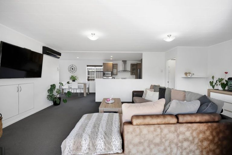 Photo of property in 27 Culzean Grove, Bell Block, New Plymouth, 4312