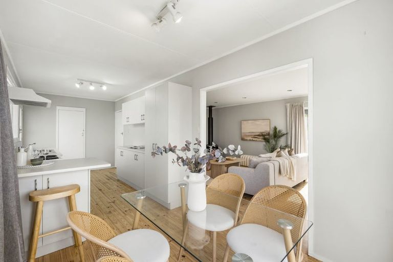 Photo of property in 897 East Coast Road, Northcross, Auckland, 0632